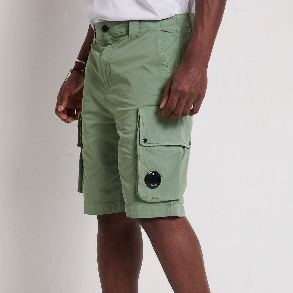 Cp Company 295a Lens Twill Stretch Cargo Shorts in Green Bay
