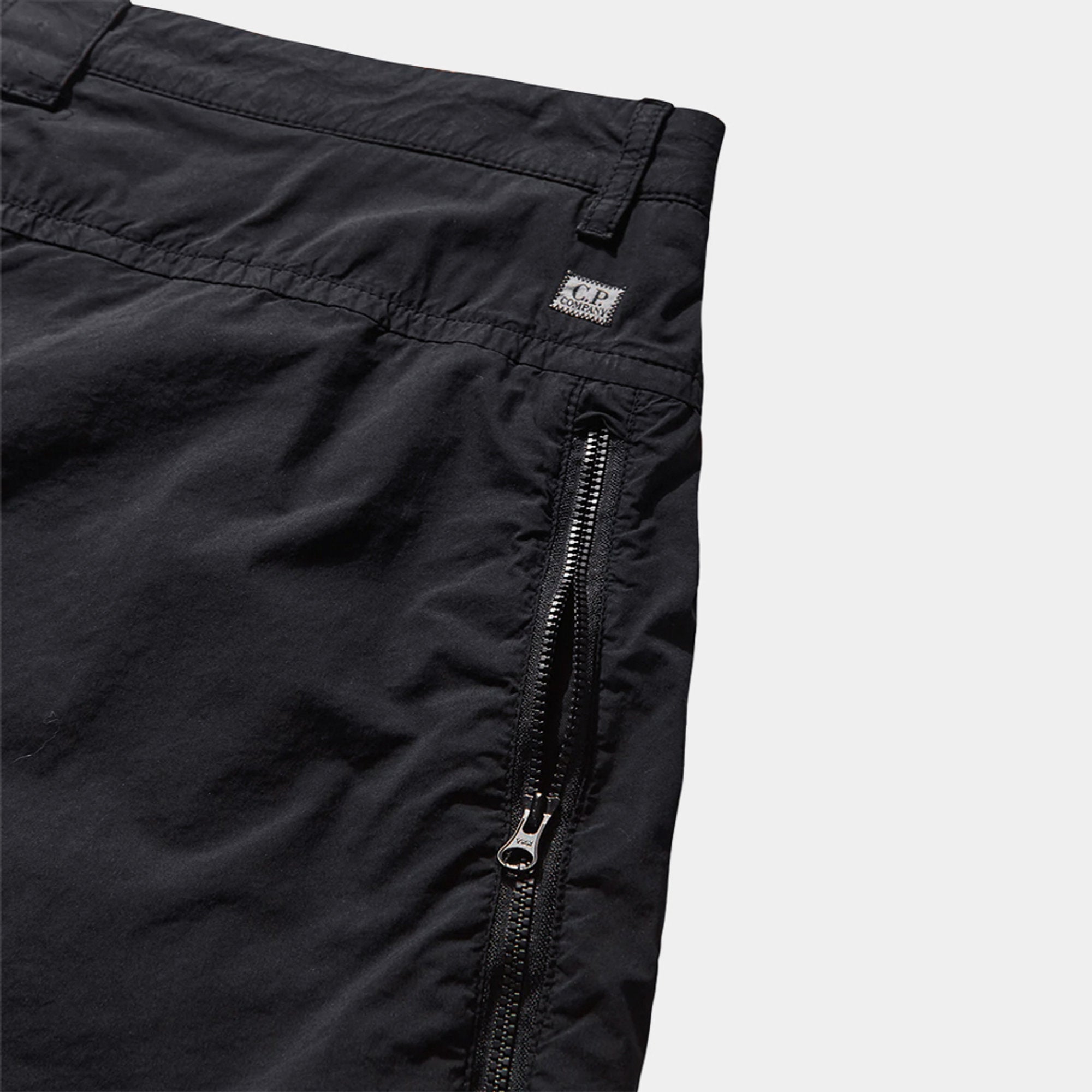 Cp Company 111A 50 Fili Lens Cargo Shorts In Black